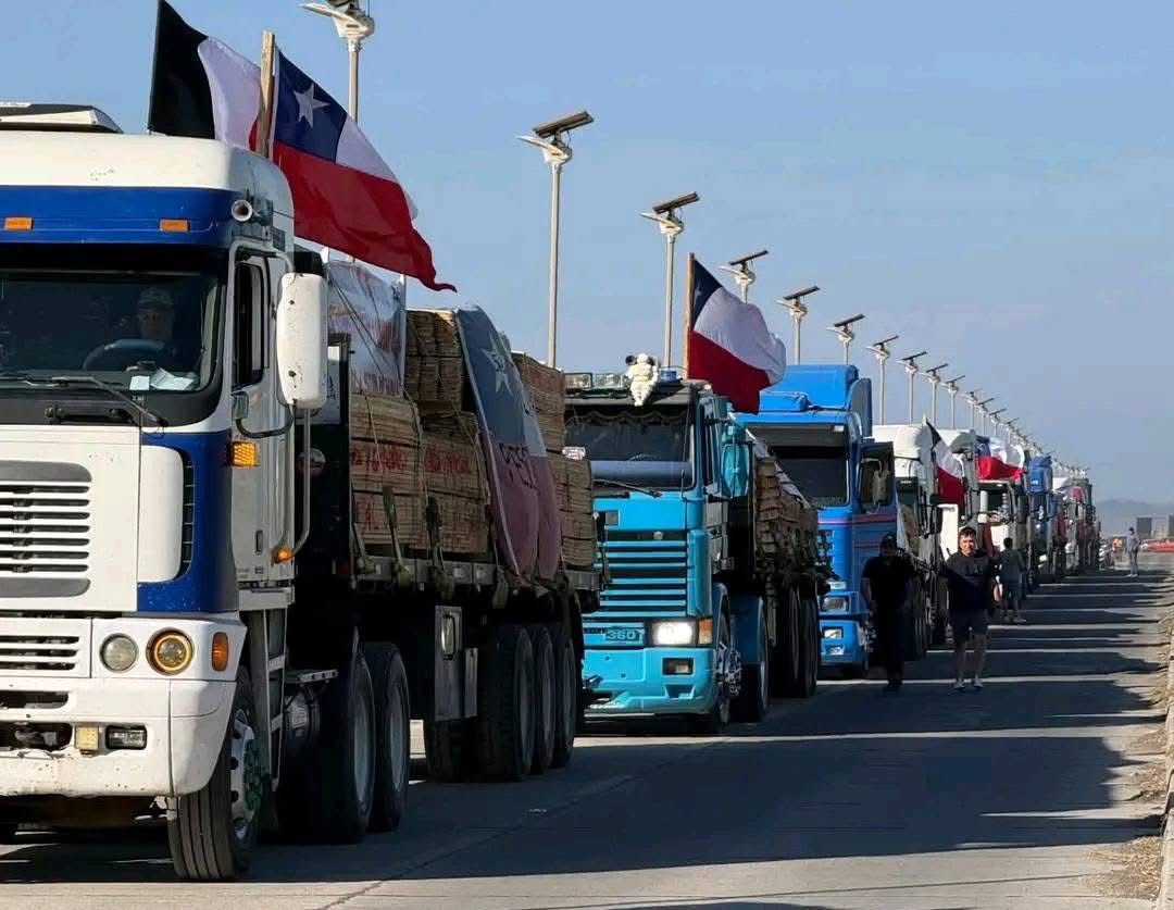 Pymes Madereras y Transportistas del Maule contribuyen con ayuda para familias afectadas por incendios en Punta de Parra y Lirquén