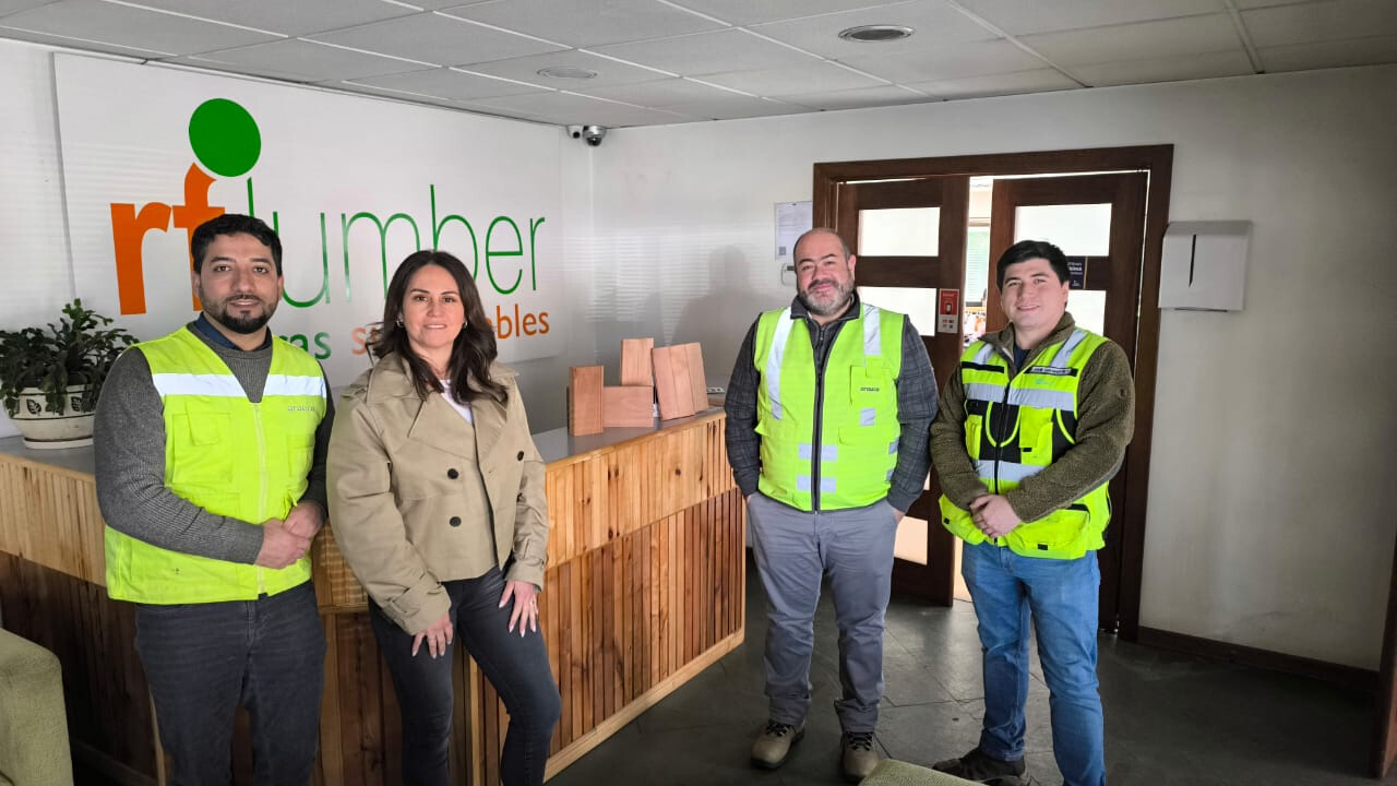 Arauco y PymeMad Araucanía avanzan en encadenamiento productivo para fortalecer PyMEs madereras en la Región