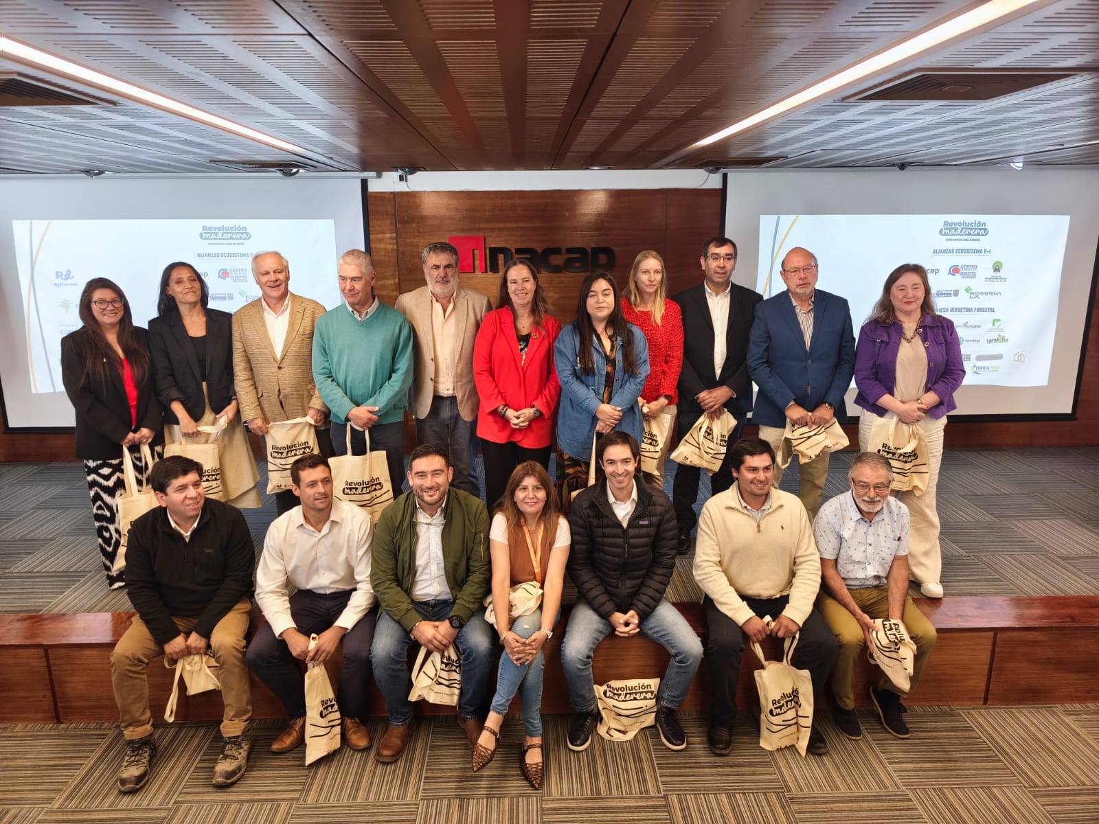 Presidente de Pymemad Biobío presenta capacidades Innovadoras de Pymes Madereras en lanzamiento del Programa Revolución Maderera